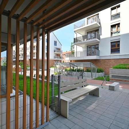 Beige 3City Apartment With Parking In Gdansk By Noclegi Renters Exterior foto