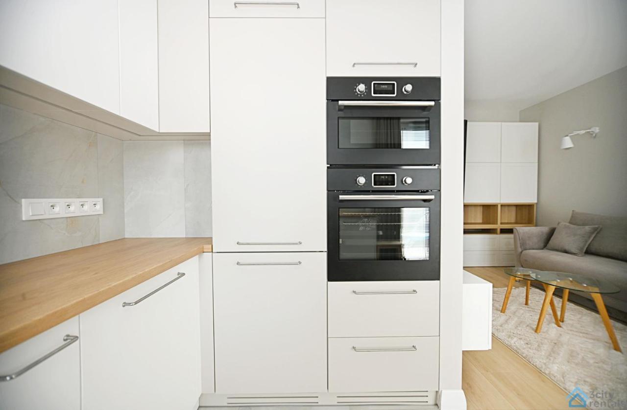 Beige 3City Apartment With Parking In Gdansk By Noclegi Renters Exterior foto