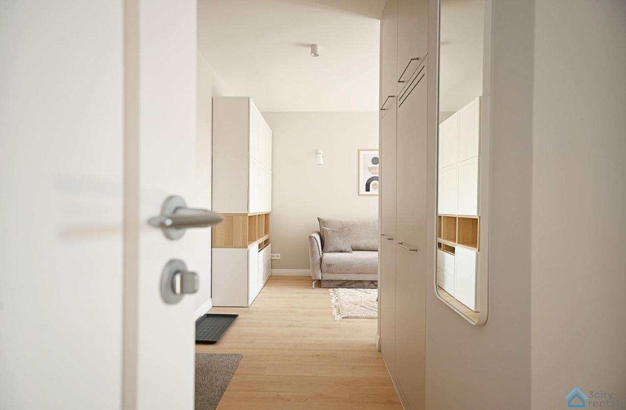 Beige 3City Apartment With Parking In Gdansk By Noclegi Renters Exterior foto