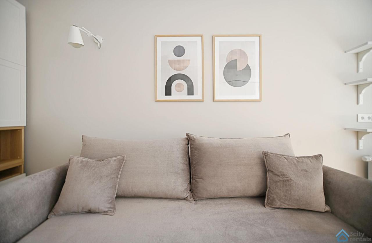 Beige 3City Apartment With Parking In Gdansk By Noclegi Renters Exterior foto