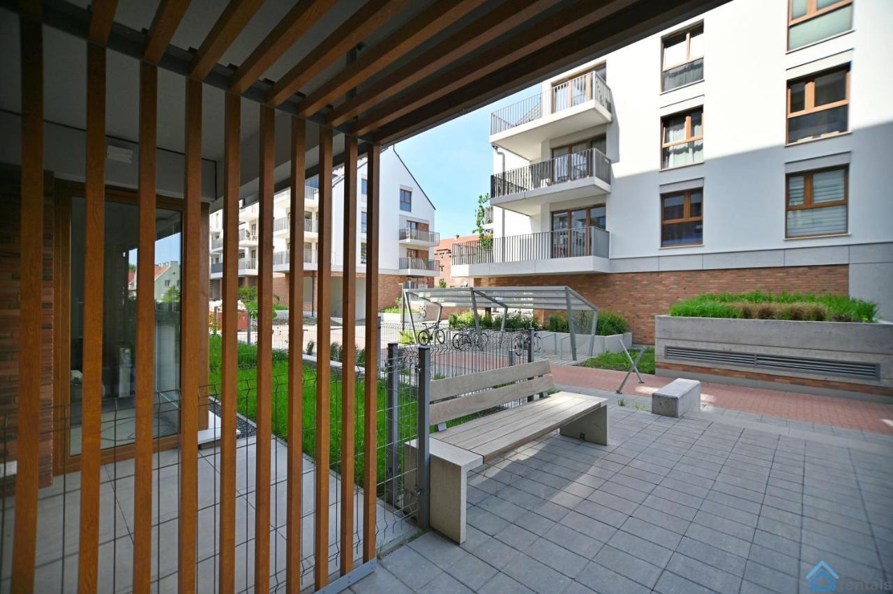 Beige 3City Apartment With Parking In Gdansk By Noclegi Renters Exterior foto