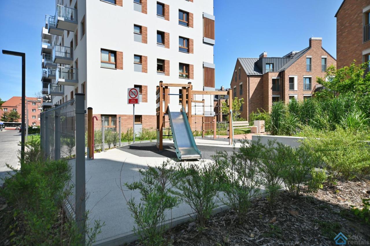 Beige 3City Apartment With Parking In Gdansk By Noclegi Renters Exterior foto