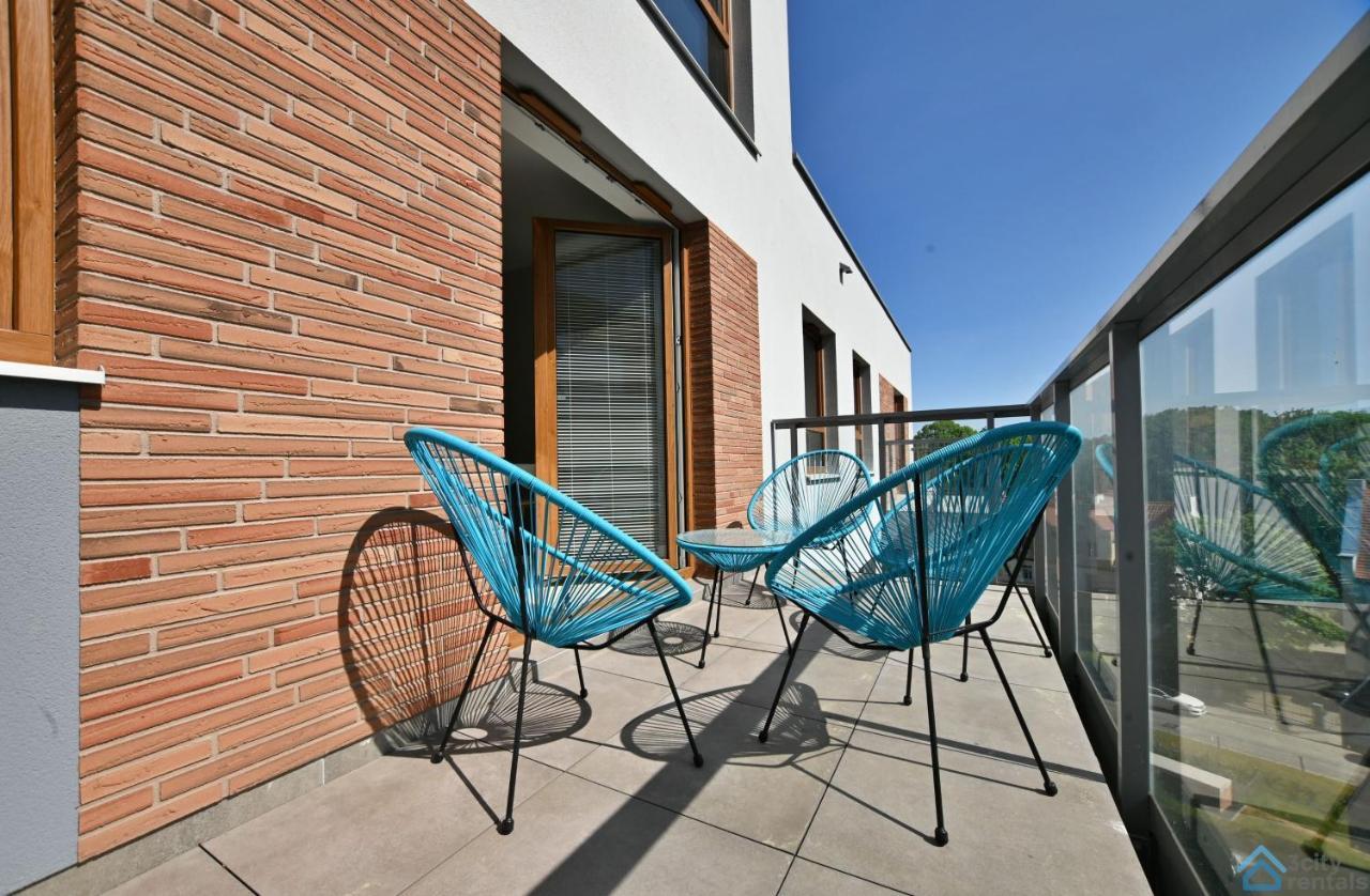 Beige 3City Apartment With Parking In Gdansk By Noclegi Renters Exterior foto