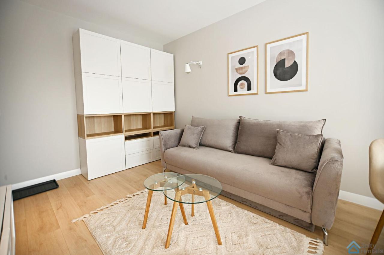 Beige 3City Apartment With Parking In Gdansk By Noclegi Renters Exterior foto