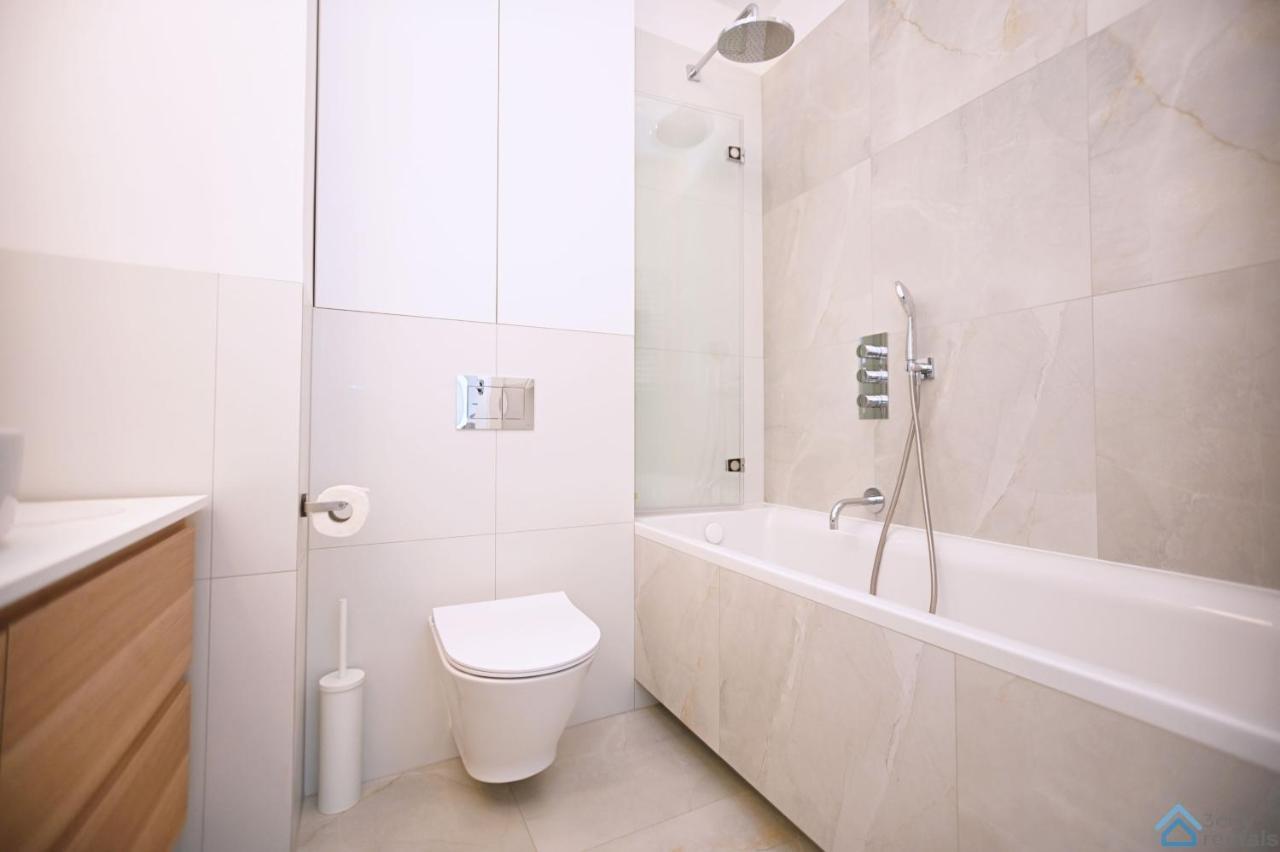 Beige 3City Apartment With Parking In Gdansk By Noclegi Renters Exterior foto