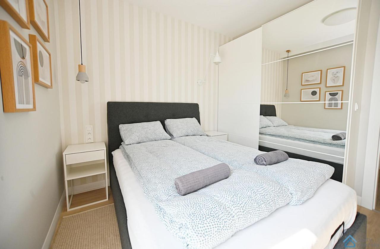 Beige 3City Apartment With Parking In Gdansk By Noclegi Renters Exterior foto
